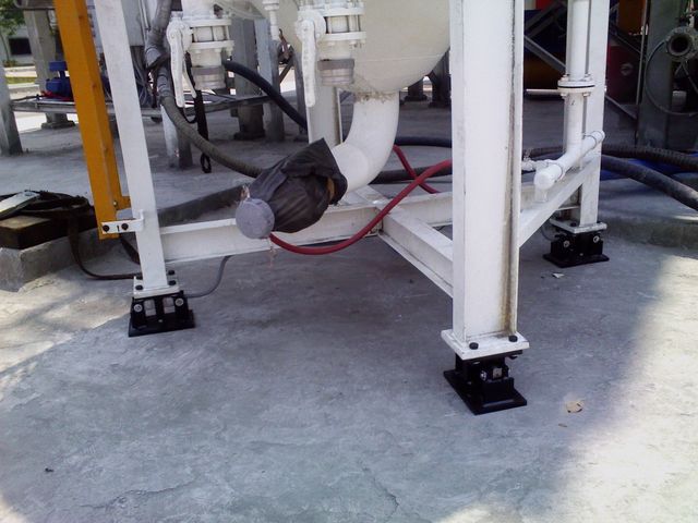 instalación de montajes de celdas de 15 klb. en silo de cemento con capacidad de 15 toneladas.